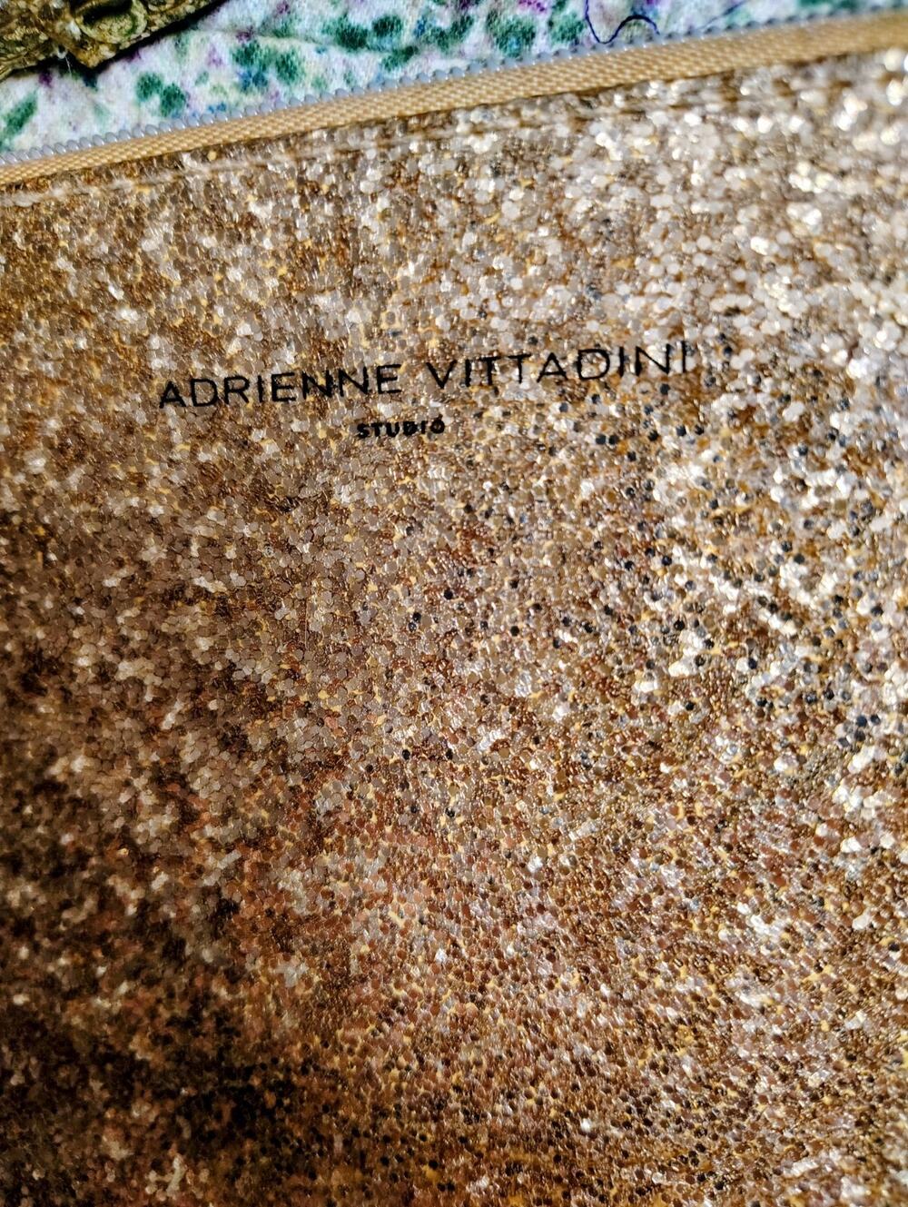 GUC Adrienne Vittadini Large Clutch Wristlet